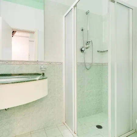 Augustus Hotel 3*