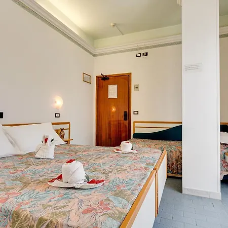 Hotel Augustus 3*