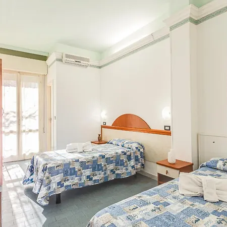 Augustus Hotel 3*